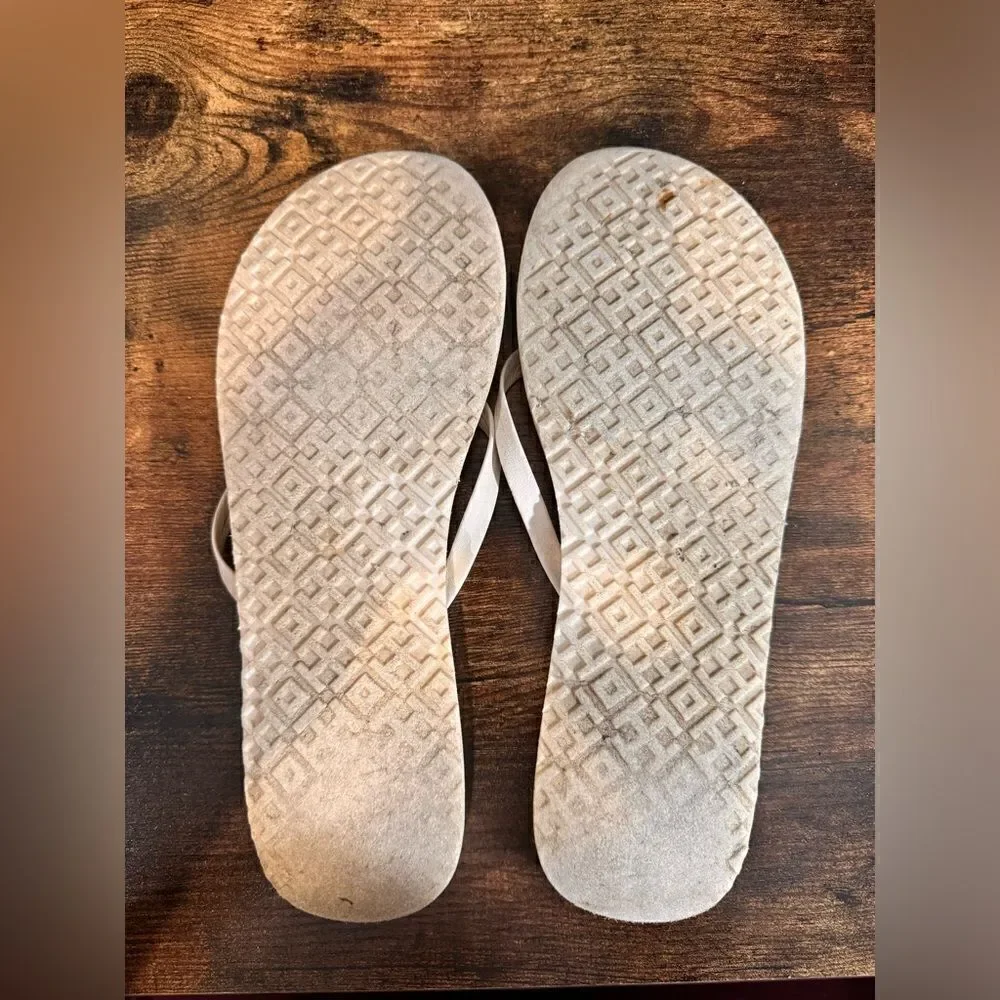 Tory‎ Burch Blue and White flip flops size 8/9
